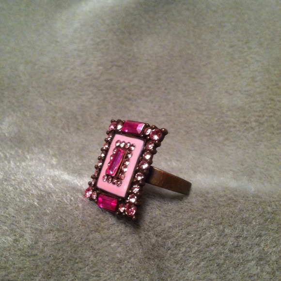 Pink Statement Ring - Picture 3 of 3