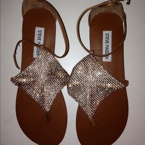 Steve Madden shineyy cognac sandals