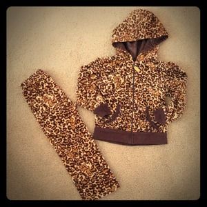 **Bundle for @ms_elle** 3T velour set