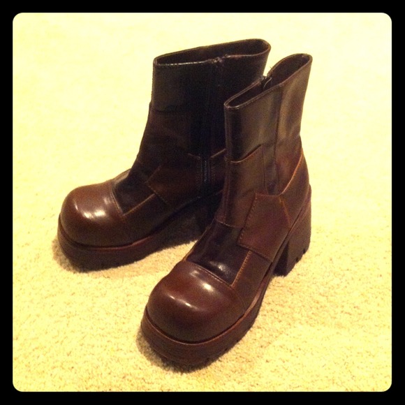 💋SOLD💋Brown patchwork boots - Picture 1 of 2