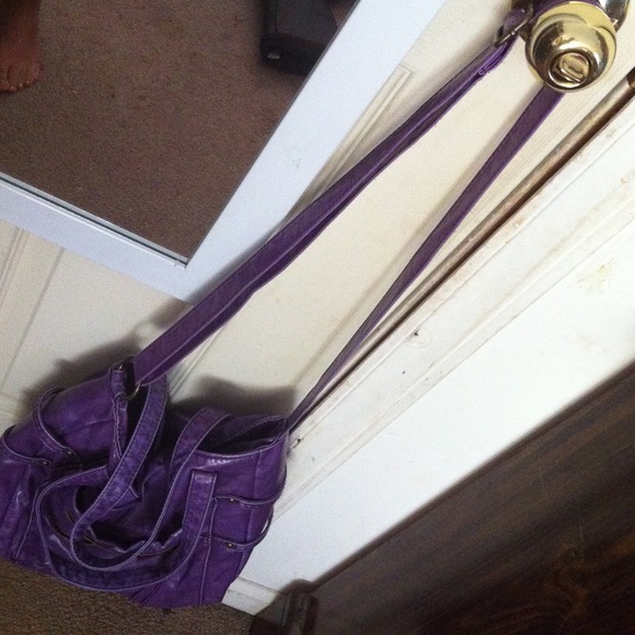 Purple purse with adjustable strap&shoulder straps - Picture 2 of 2