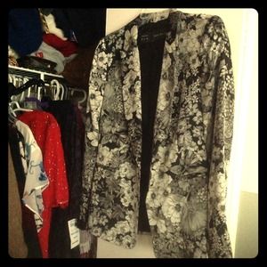Zara black and white floral blazer