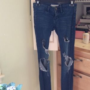 Ripped bullhead black jeans!