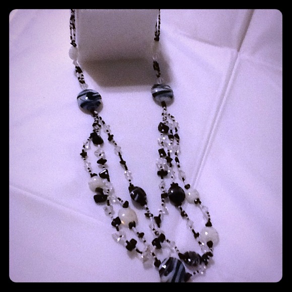 W necklace