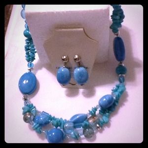 W necklace with earrings