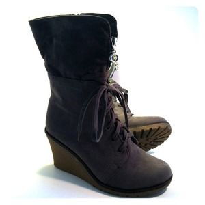 ❌SOLD❌Spring into fall with these ankle booties