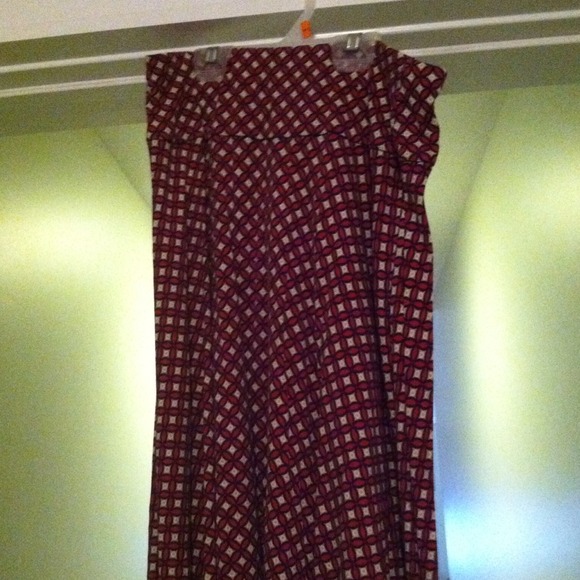 Stretchy skirt.