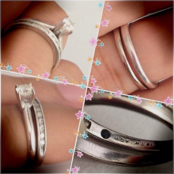 Engagement and wedding band set. - Picture 2 of 3