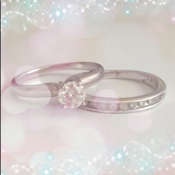 Engagement and wedding band set. - Picture 3 of 3