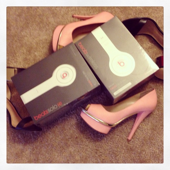 Brand new never opened Dre beats head phones