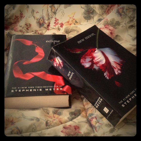 💕New Moon and Eclipse by Stephanie Meyer💕