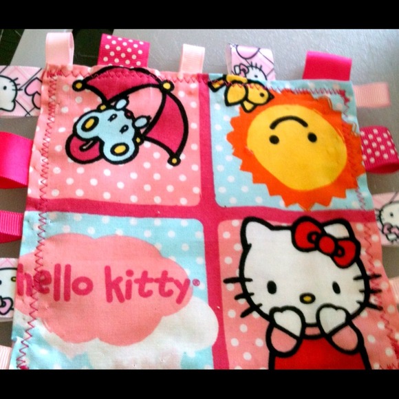 🎀NEW! Hello Kitty teether🎀