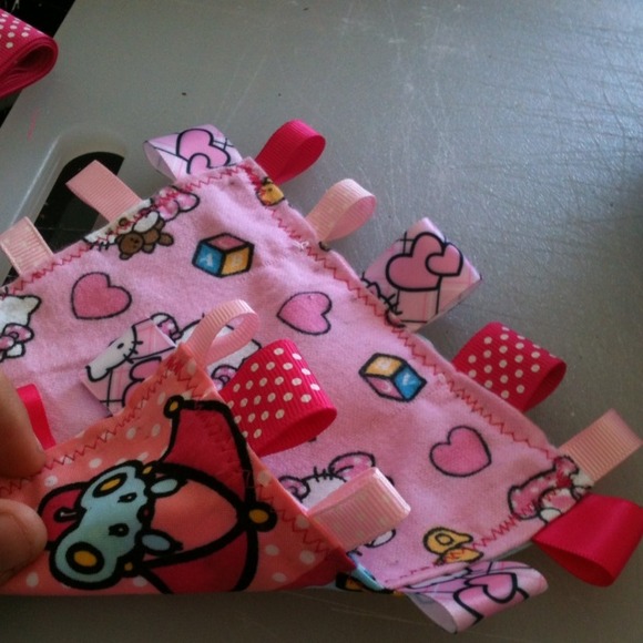 🎀NEW! Hello Kitty teether🎀 - Picture 3 of 3