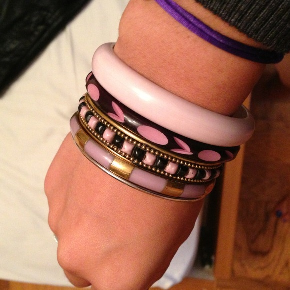 BUNDLE! Metallic jeans, leopard tank and bangles - Picture 2 of 2