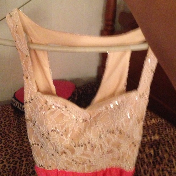 DILLARDS high-low dress! - Picture 4 of 4