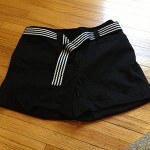 Worn once Black shorts!