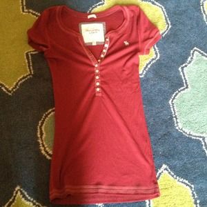 Hollister v neck