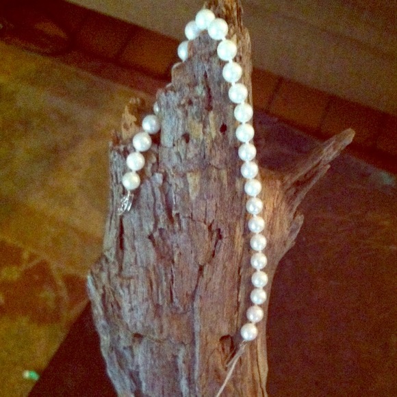 Pearl bracelet