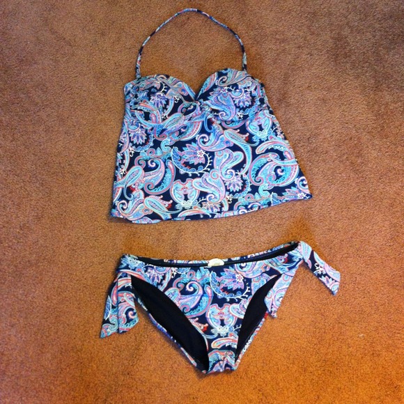 A  paisley tankini.