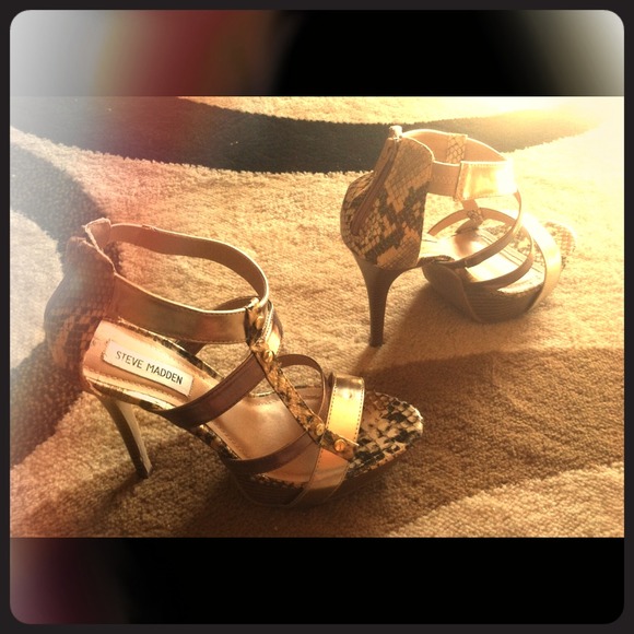🎯Steve Madden Pumps - SOLD🎯 - Picture 1 of 3