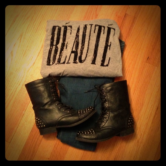 Forever 21 Sweaters - Beaute hoodie