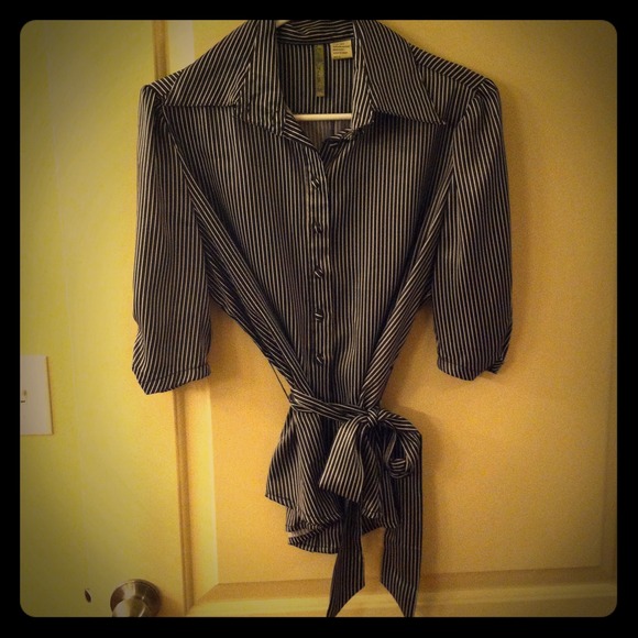 Cute Black/White Striped Blouse