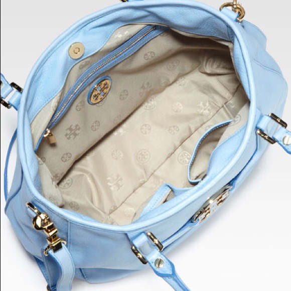 SOLD!!!!!!! Tory Burch Amanda Hobo Bag! - Picture 3 of 4