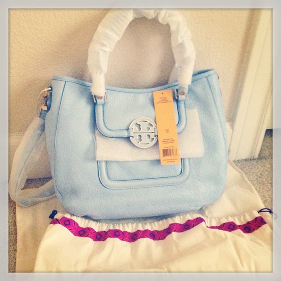 SOLD!!!!!!! Tory Burch Amanda Hobo Bag! - Picture 4 of 4