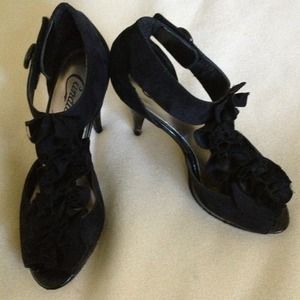 Gorgeous pumps!