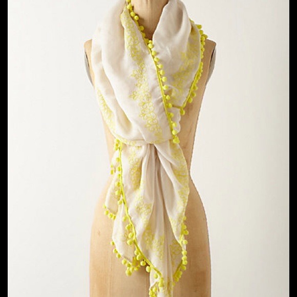 Floreat ruched pompom scarf