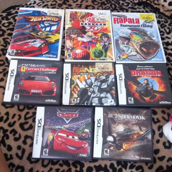 8 games! 3 for the wii & 5 for the Ds