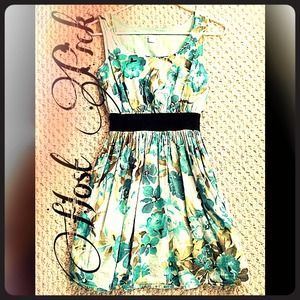 HOST PICK x2!! Floral cinched dress
