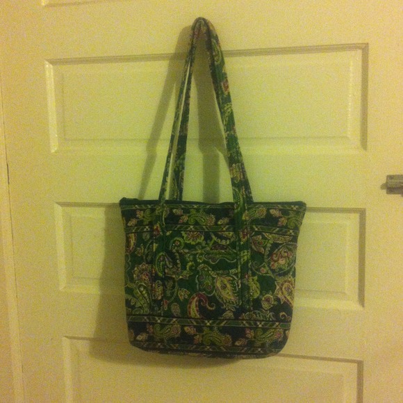 Vera Bradley Handbags - Large Vera Bradley tote!