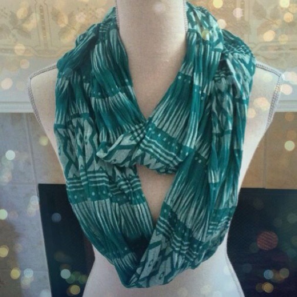 Accessories - 🚫SOLD🚫Aztec Print Infinity Scarf. Price Firm.