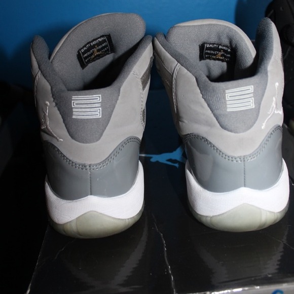 SOLLDDDD Cool Grey 11s, SIZE 4 ! - Picture 2 of 3