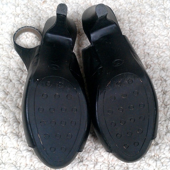 HOST PICK! Peep toe pumps - Picture 4 of 4