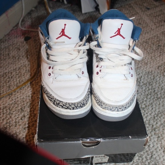 SOLD True blue 3s - Picture 1 of 3