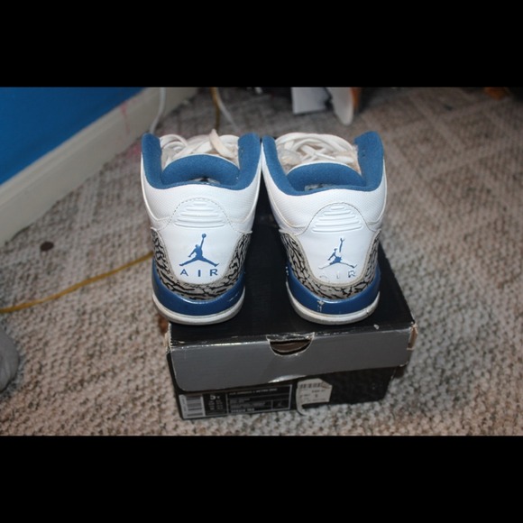 SOLD True blue 3s - Picture 2 of 3