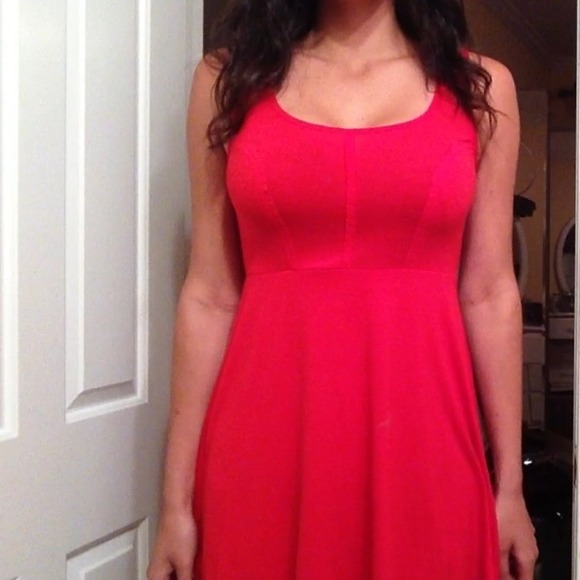 Comfortable (yet sexy) Red Dress - Picture 2 of 3