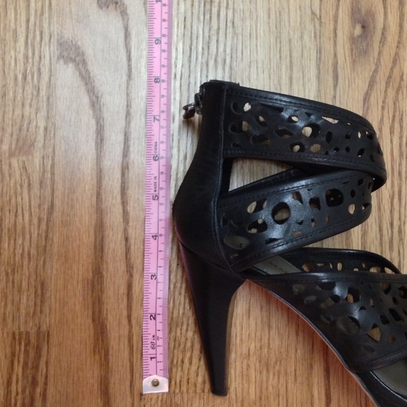 ⭐️SOLD IN BUNDLE⭐️ Sexy high heel sandals - Size 7 - Picture 3 of 3