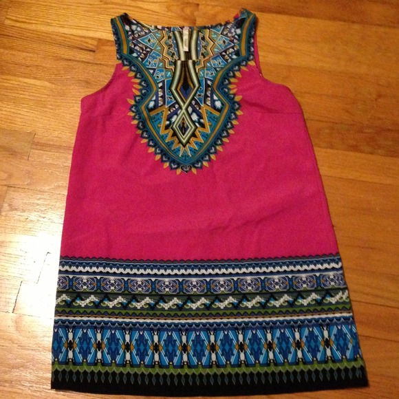 Tribal dress - Picture 1 of 3