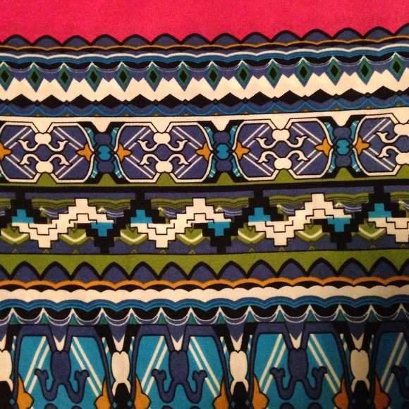 Tribal dress - Picture 2 of 3