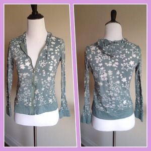 ‼️ $5 SALE ‼️ Light Star hoodie