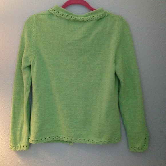 💚Lime Green Sweater - Picture 2 of 2