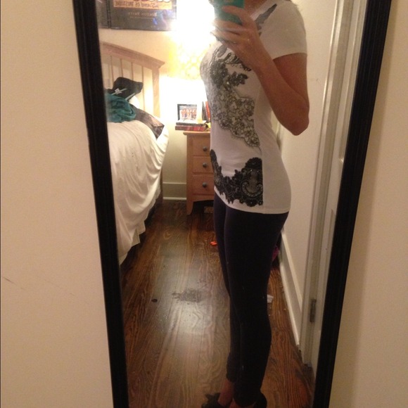 XS White House Black Market floral print t-shirt