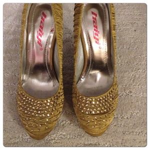 Super unique yellow heels