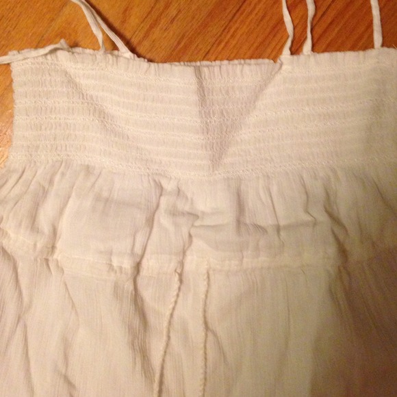 White linen dress - Picture 3 of 4