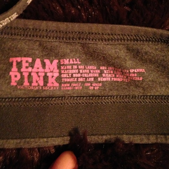 Pink Victoria Secret Work out top NWOT - Picture 4 of 4
