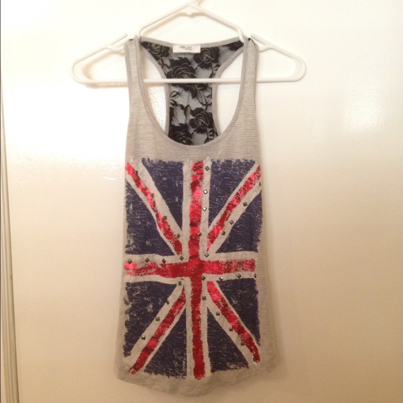 ❌SOLD❌Flag tank !!