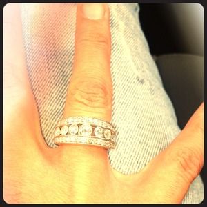 2 carat diamond ring